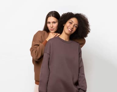 Why heavyweight cotton changes the way a tee falls — VEARME Journal